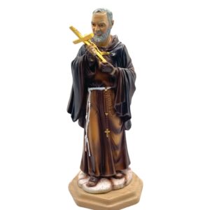 Statua di San Pio in cammino con mantellina 16 cm
